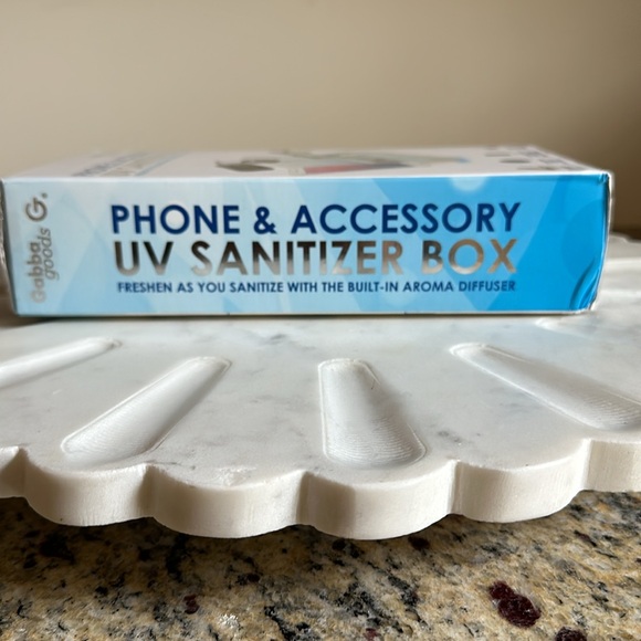 Gabba Goods Phone & Accessory UV Sanitizer Box - Picture 5 of 7